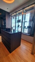 concourse-skyline photo thumbnail #3
